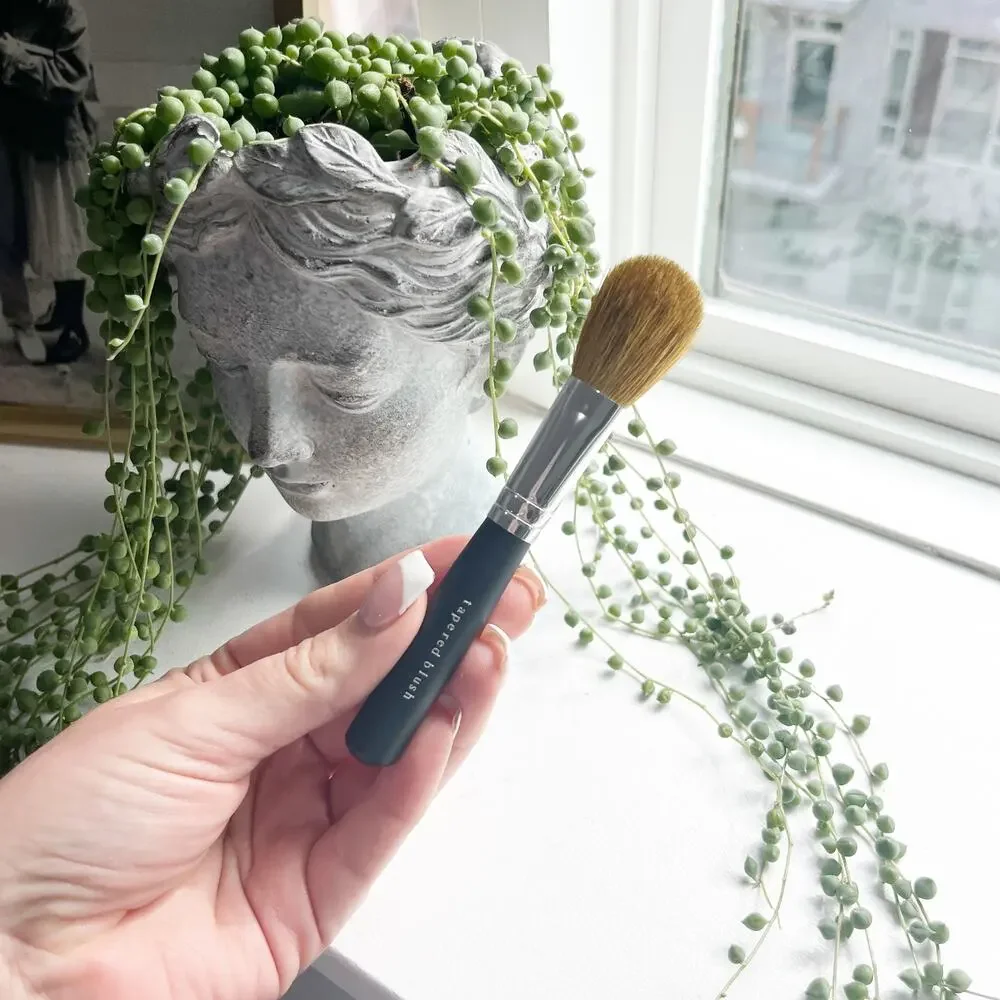 NEW BareMinerals Tapered Blush Brush